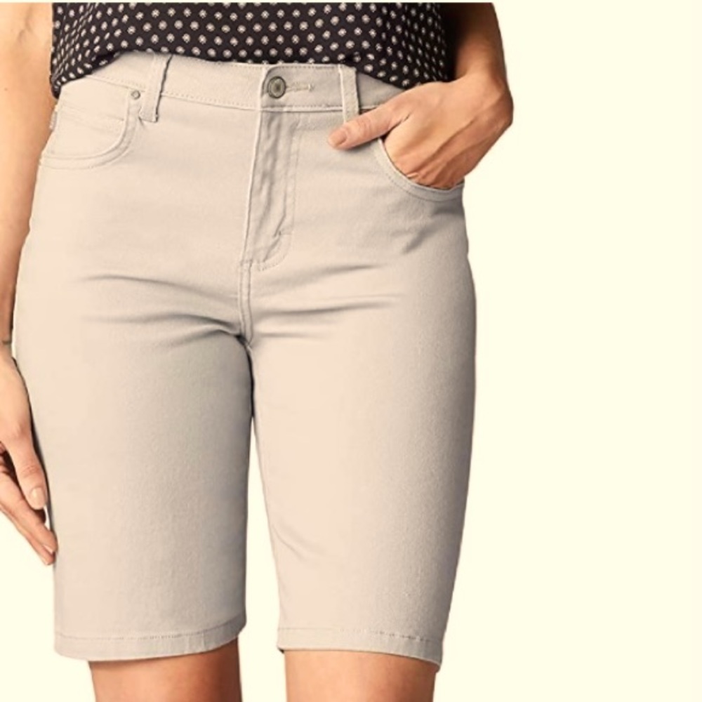 Lee’s 20W but fits like 18W Bermuda style denim short plus size cream color
